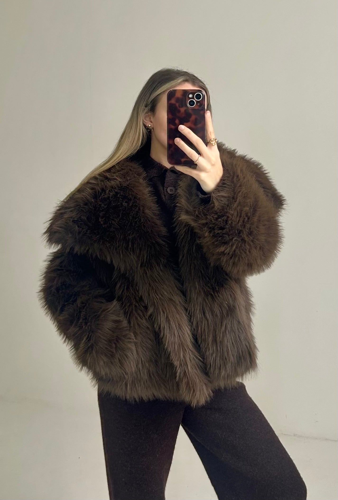 ALBA Faux Fur Long Sleeved Short Jacket In Espresso