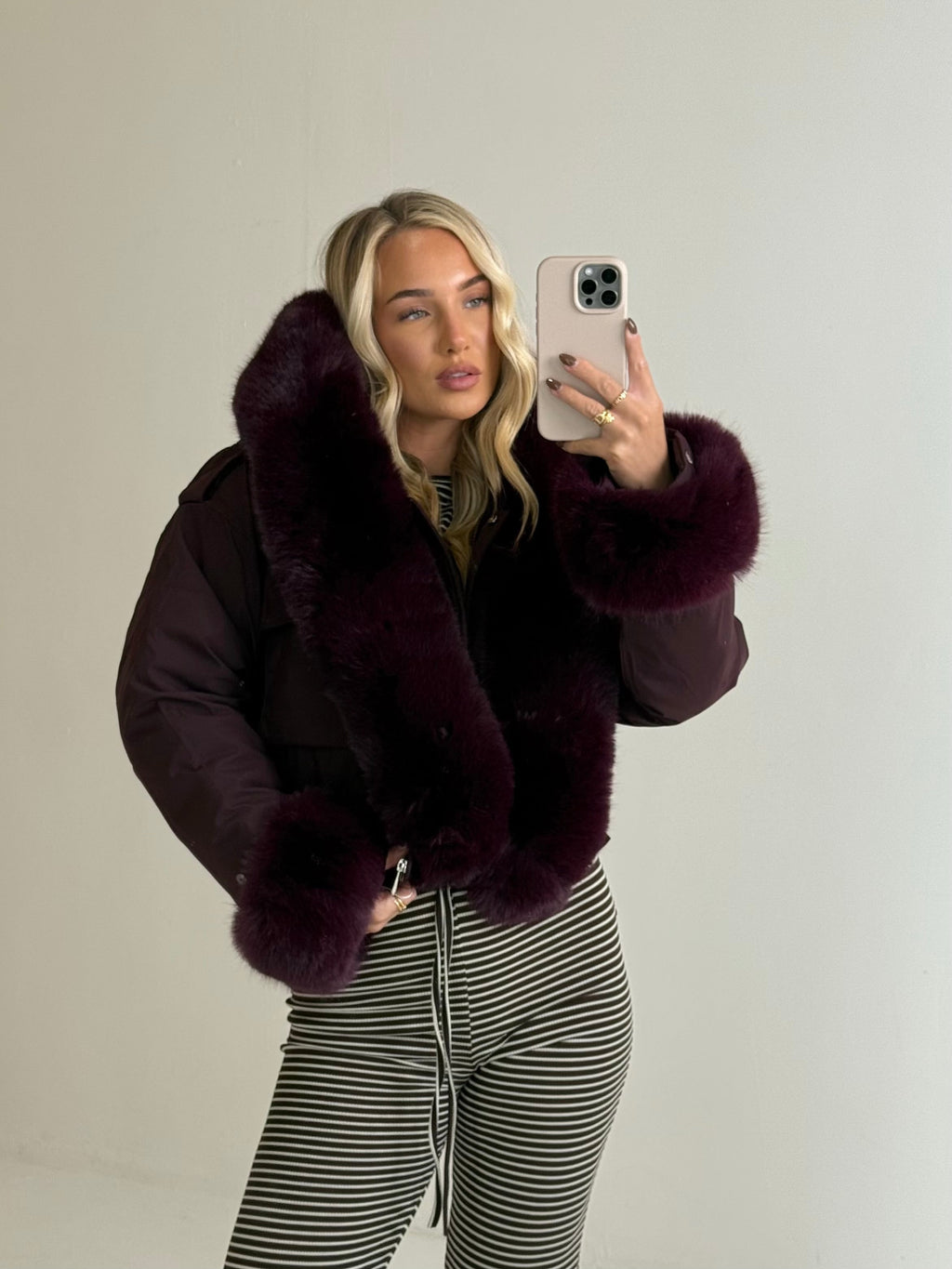 SASKIA Faux Fur Hooded Cropped Puffa Jacket In Burgundy