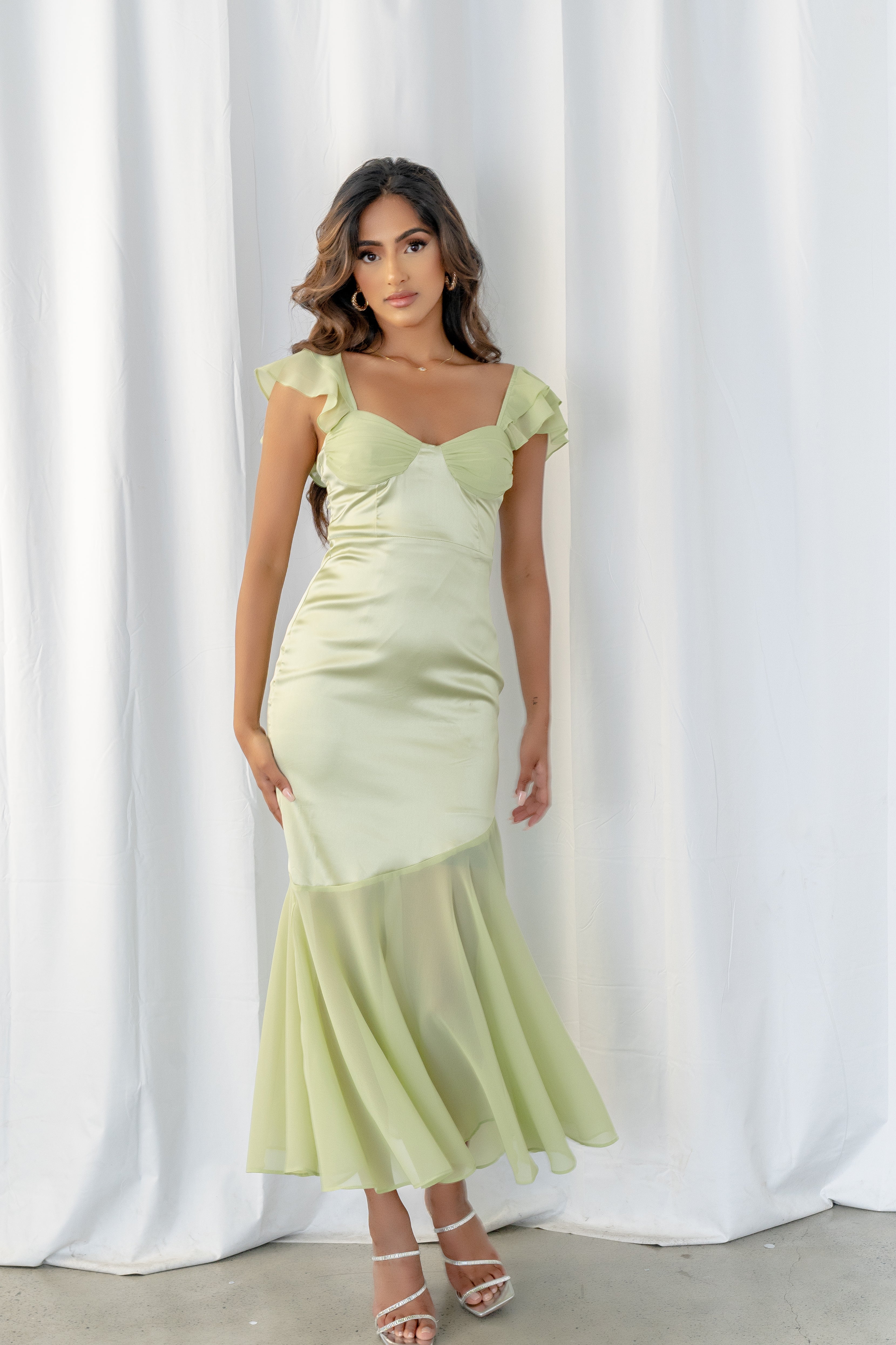 Scarlett Green Satin Cocktail Dress with On & Off Shoulder Sleeves